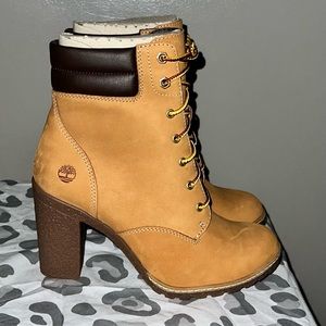 Timberland women’s lace up boots